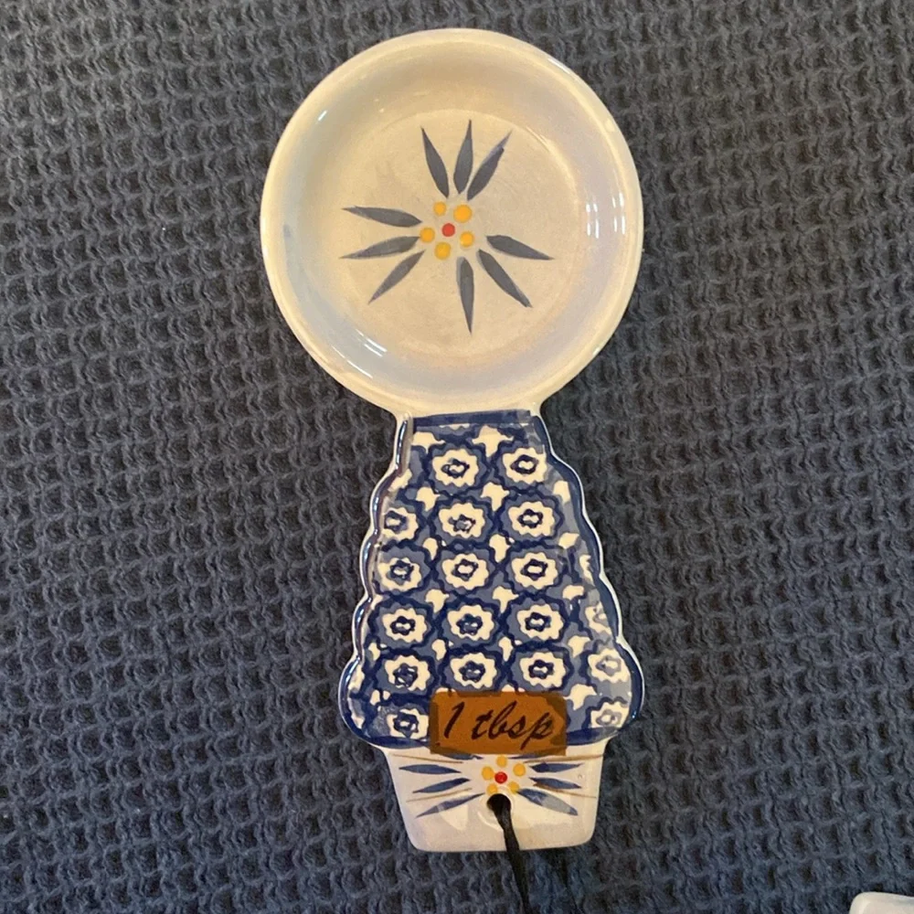 Temp-tations Old World Measuring Spoons - Picture 4 of 13